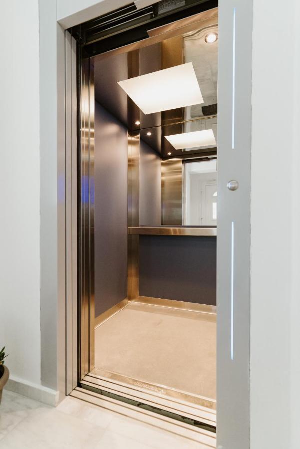 Blue And White Luxury Suites Nea Kallikrateia Εξωτερικό φωτογραφία