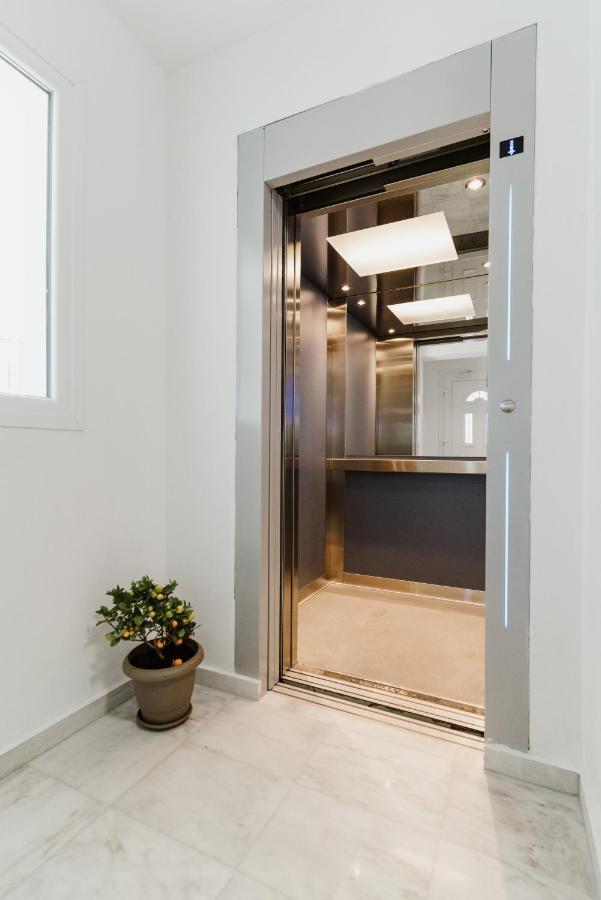 Blue And White Luxury Suites Nea Kallikrateia Εξωτερικό φωτογραφία